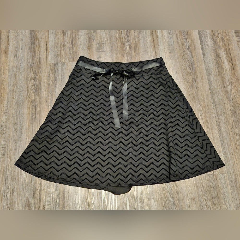 Black Chevron Patterned Skirt